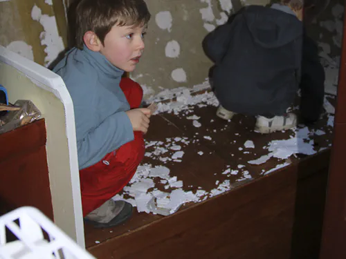 On sait, c'est mal de faire travailler les enfants